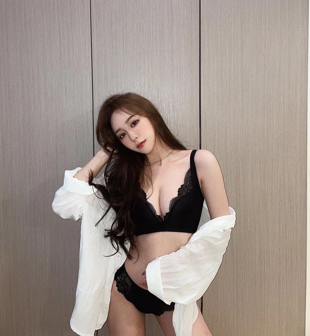 Ảnh Gái Xinh Với Đôi Mắt Quyến Rũ Thu Hút Mọi Người