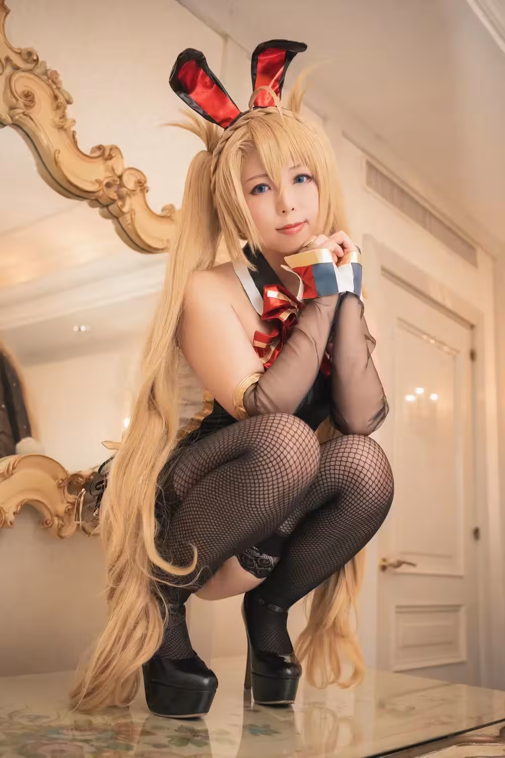 Cô Gái Nóng Bỏng Hentai Hầu Gái Tất Lưới Quyến Rũ