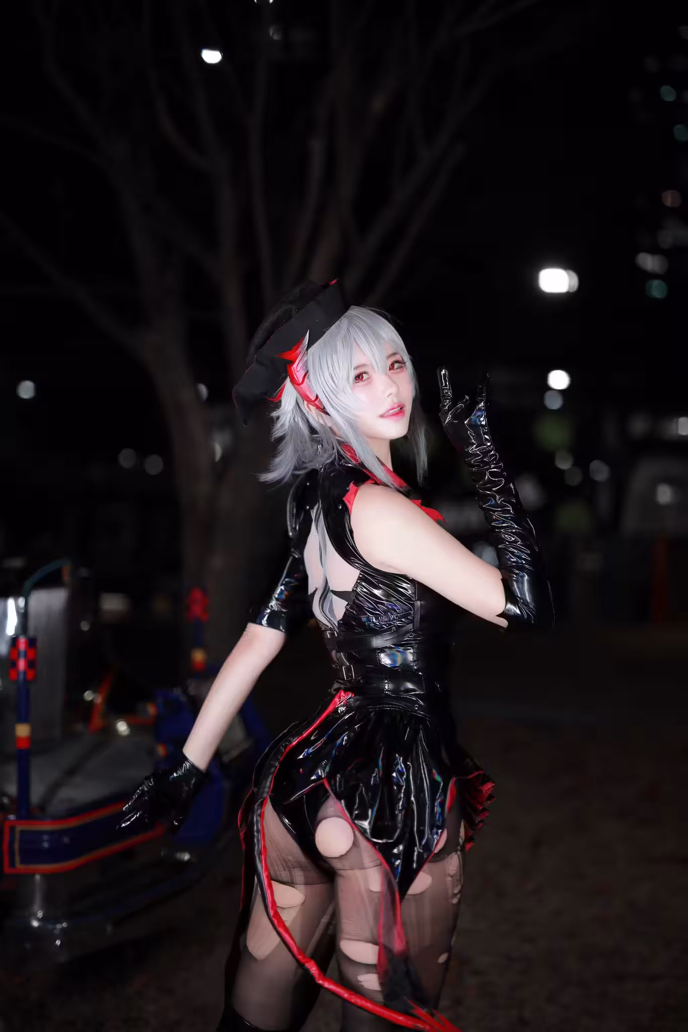Gái Xinh Làn Da Trắng Hentai Ác Quỷ Xinh Xắn