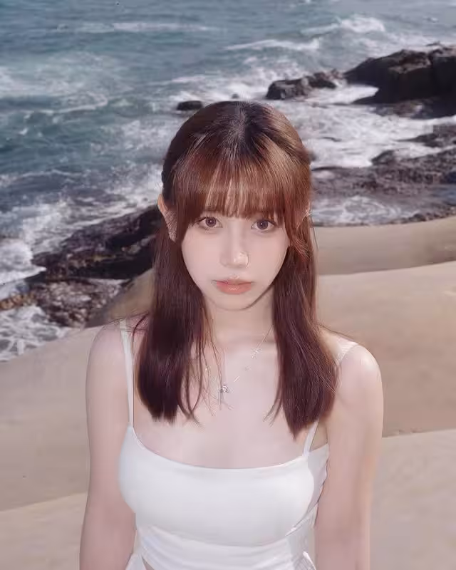 Thật Tuyệt Với Ablum Của Cô Gái Trẻ Trung Xinh Đẹp