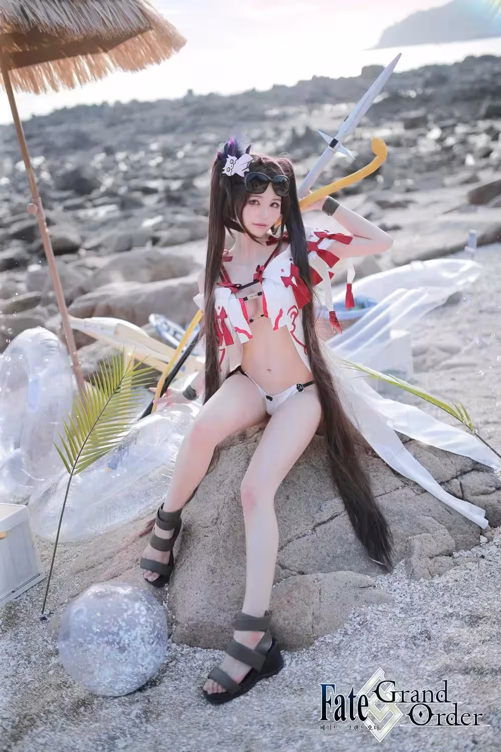 Gái Xinh Cosplay Hentai Nữ Phù Thủy Quyến Rũ Gợi Cảm