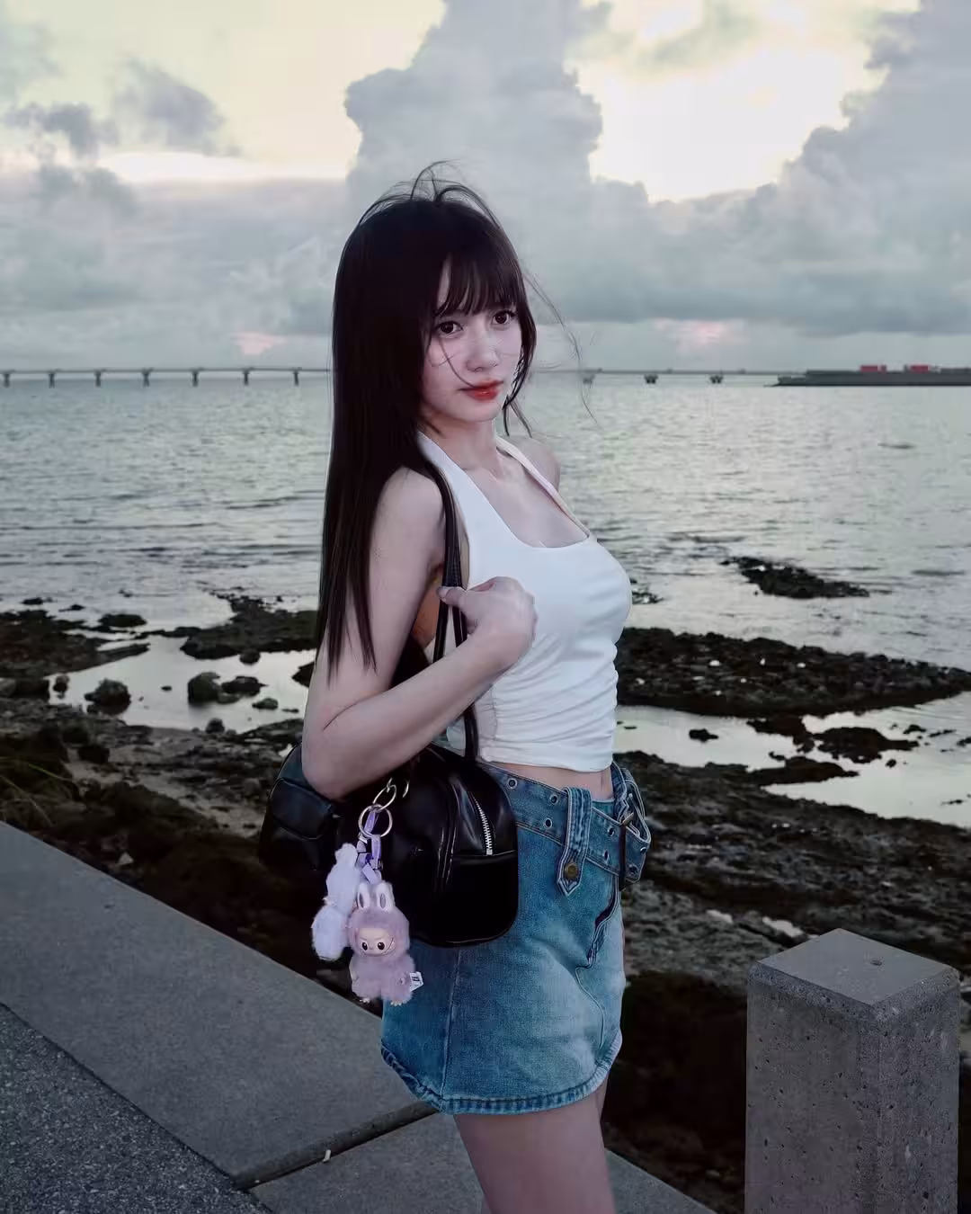 Album Cô Gái Xinh Có Làn Da Trắng Trẻo Và Thân Hình Thon Thả