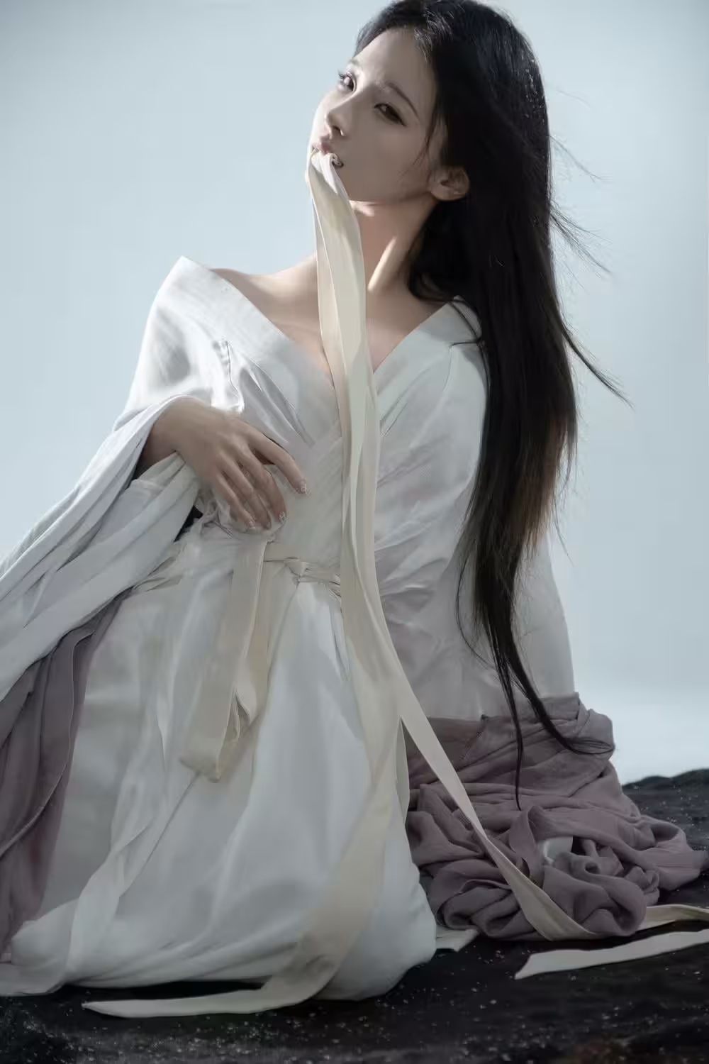 Hot Girl Diện Đồ Ngủ Cổ Trang Xinh Đẹp Quyến Rũ